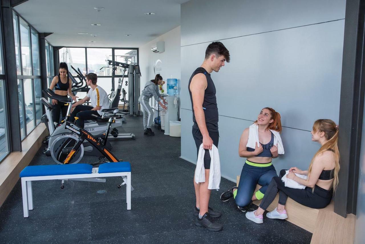 Gran Hotel Lakua Vitoria-Gasteiz Exterior photo The gym at the University of Novi Sad